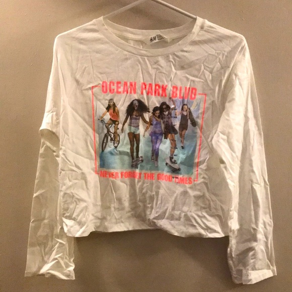 🪩NWOT-H&M (girls long sleeve shirt) - Picture 1 of 3